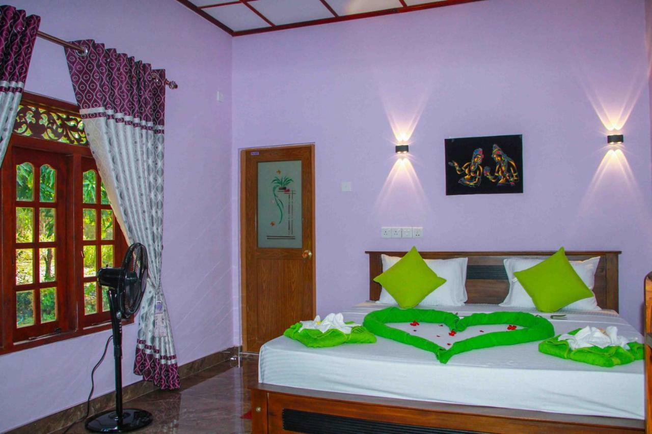 Wijesiri Family Guest House สิกิริยา ภายนอก รูปภาพ