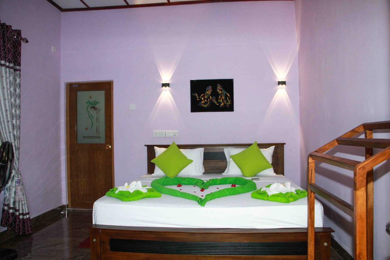 Wijesiri Family Guest House สิกิริยา ภายนอก รูปภาพ