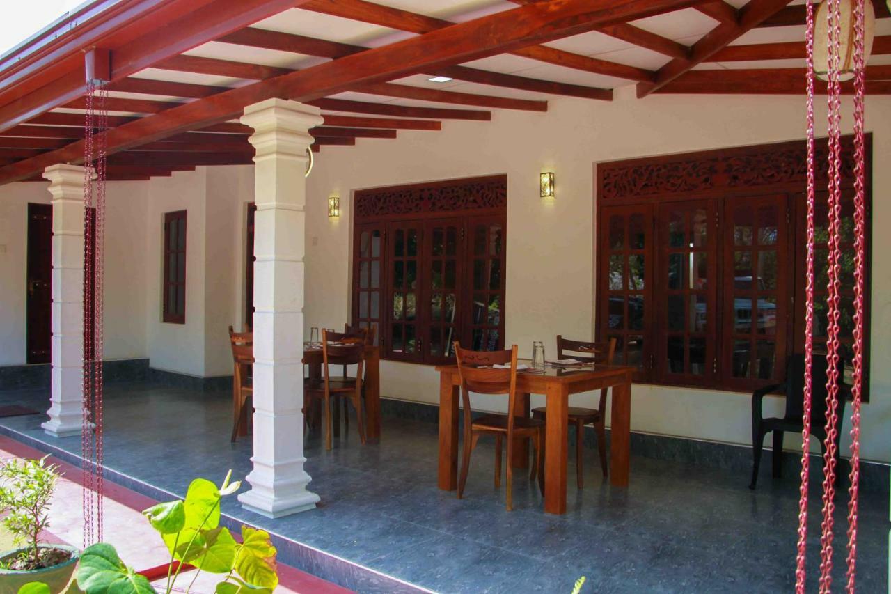 Wijesiri Family Guest House สิกิริยา ภายนอก รูปภาพ