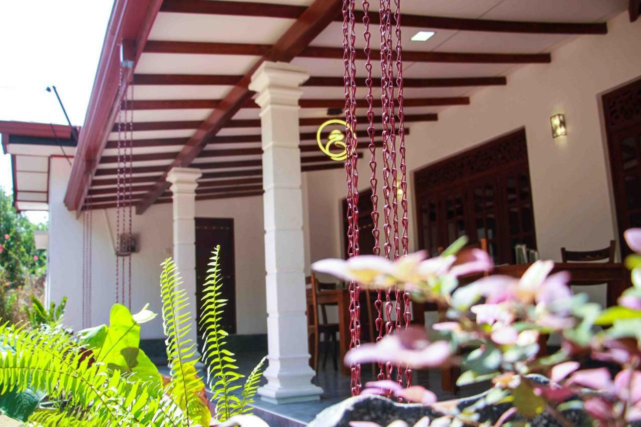 Wijesiri Family Guest House สิกิริยา ภายนอก รูปภาพ