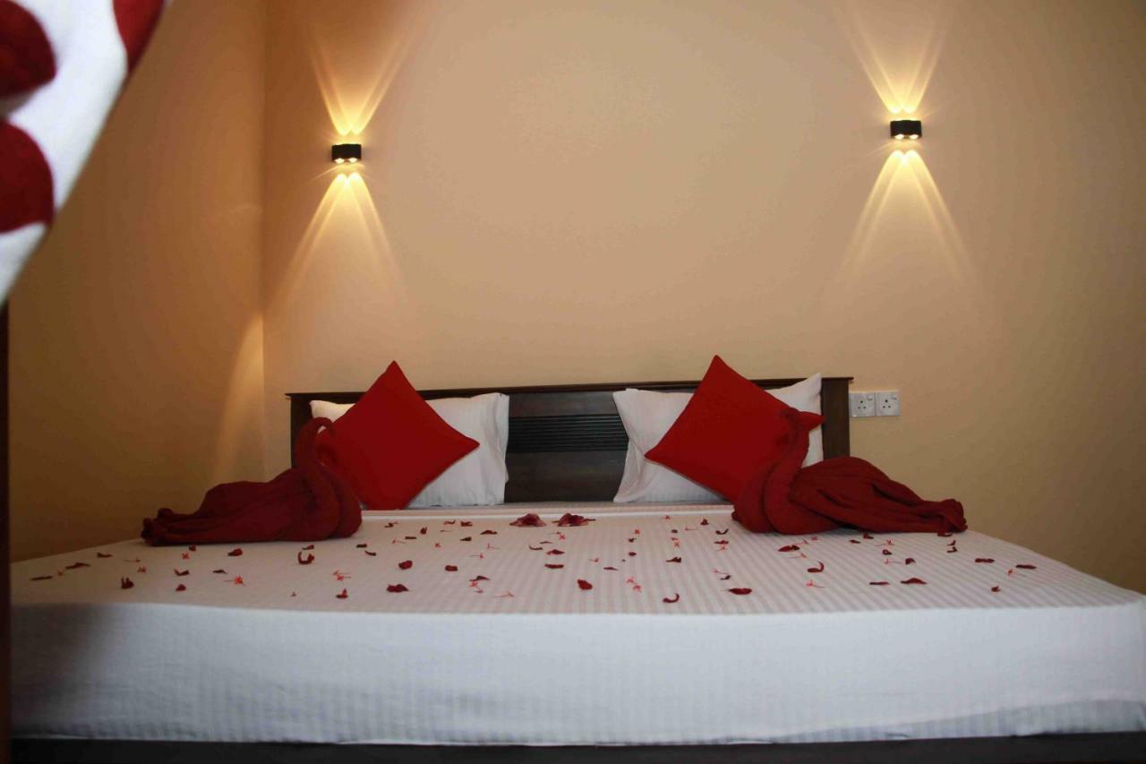 Wijesiri Family Guest House สิกิริยา ภายนอก รูปภาพ
